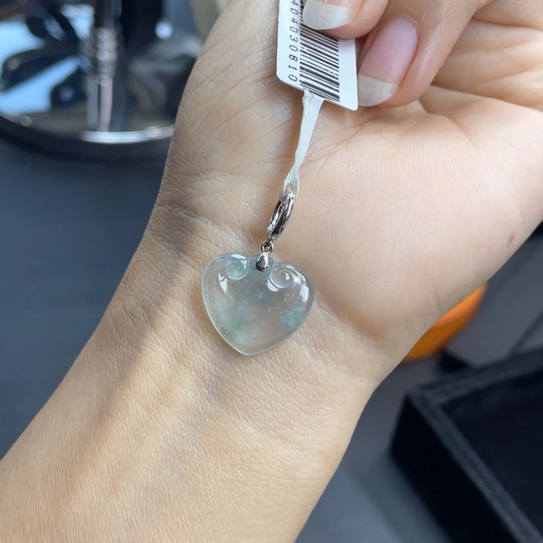 【闪购商品】翡翠颈饰18K金镶嵌23号 心形如意