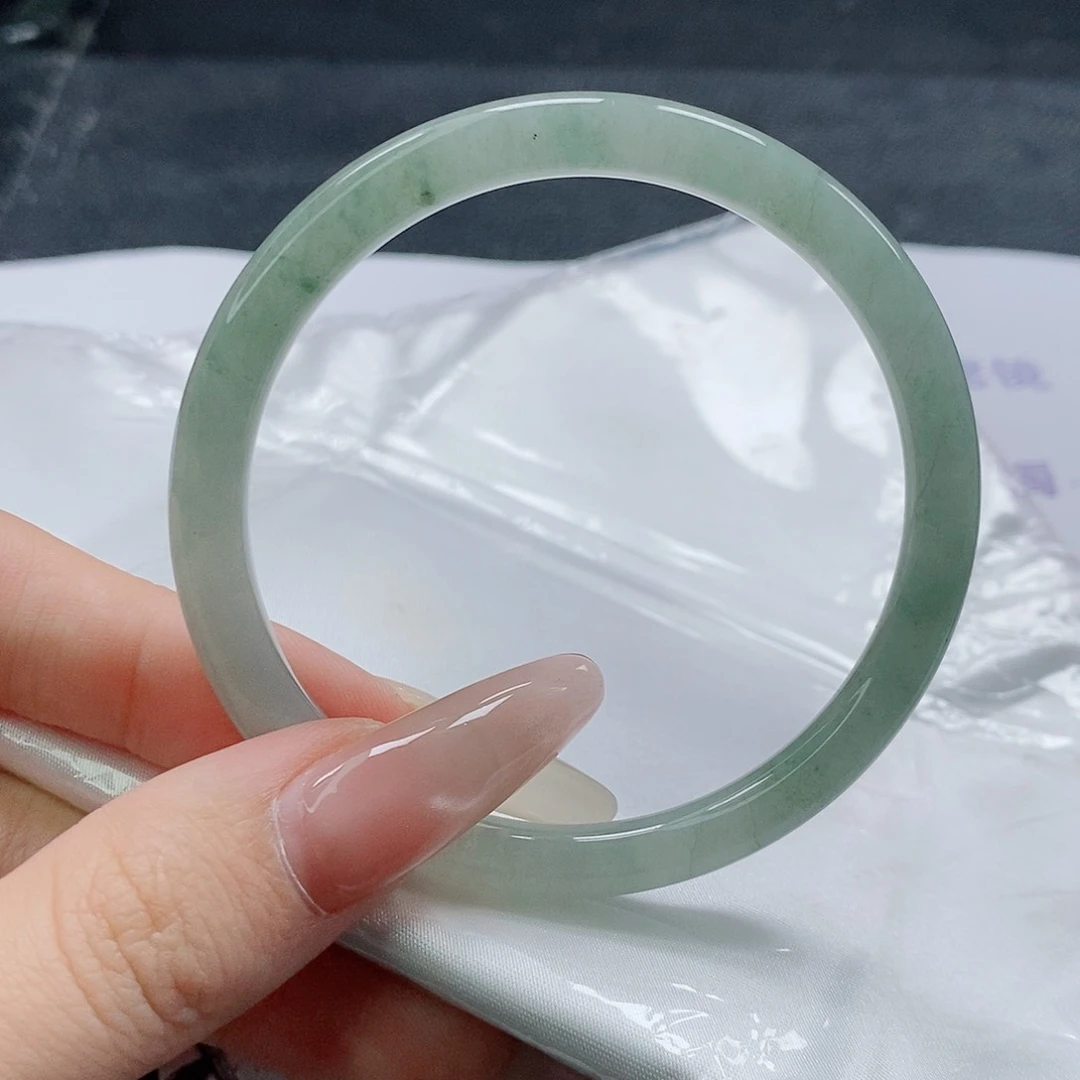 【闪购商品】未镶嵌手镯（圆镯）翡翠458号