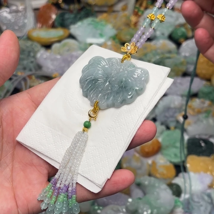 翡翠颈饰未镶嵌吊坠