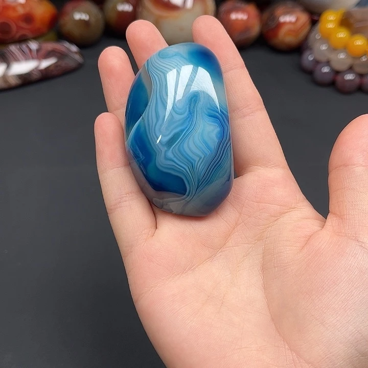 玛瑙/玉髓未镶嵌珠宝半成品蕙*