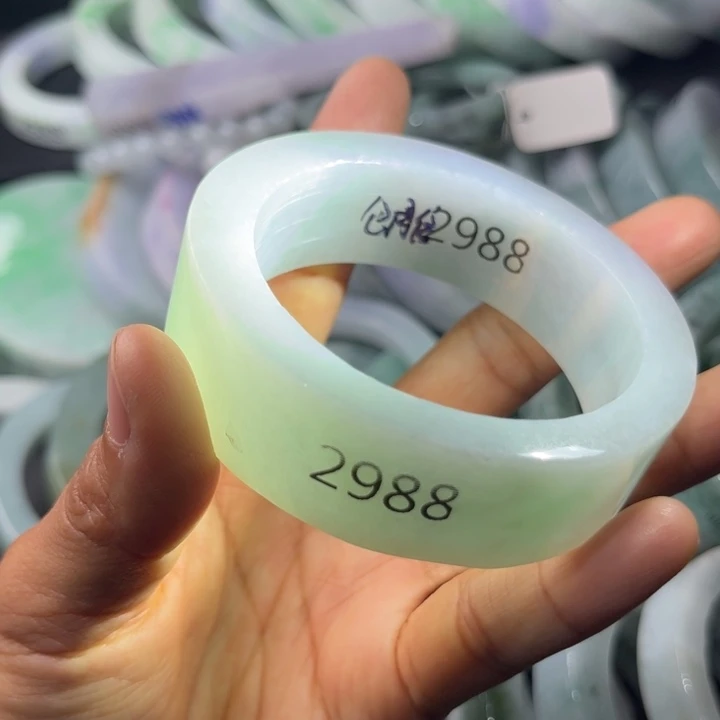 定制翡翠未镶嵌翡翠手镯未镶嵌