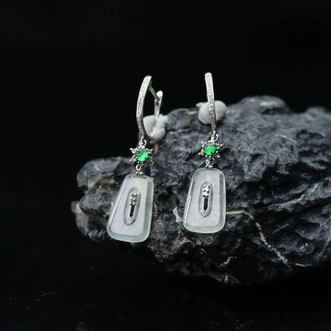 FC8天然缅甸翡翠A货18k耳饰/701913/保利厦门拍卖