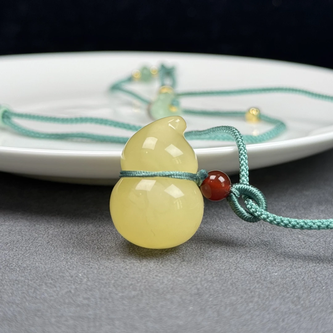 Y3590天然原矿蜜蜡 葫芦吊坠17.3*25.7mm 支持复检 假一罚四