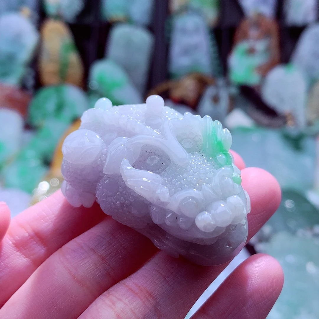 颈饰未镶嵌翡翠天然