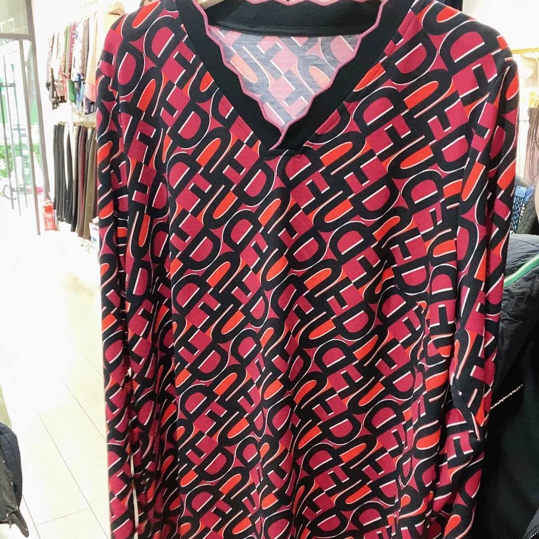 肥肥伊人精品上衣