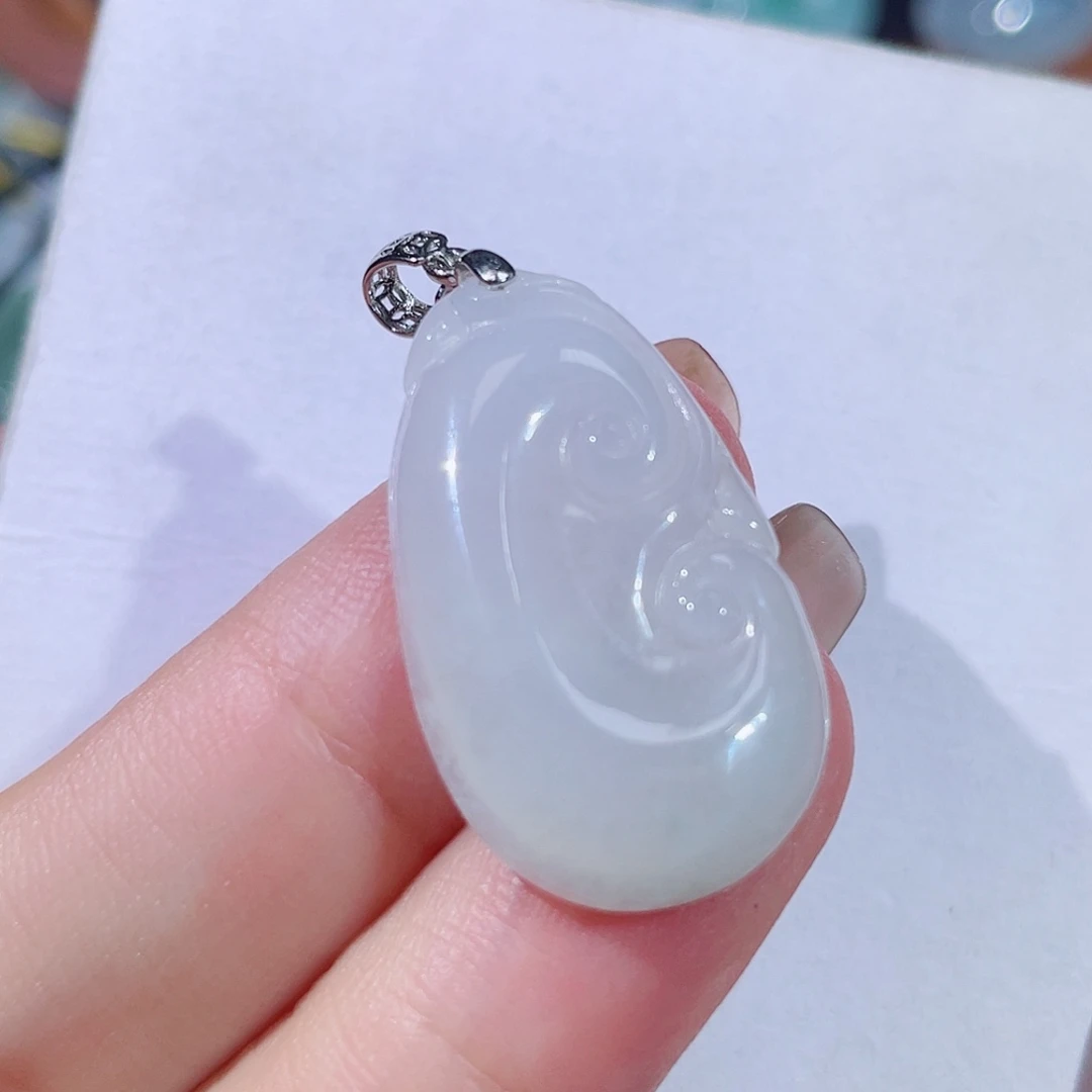颈饰未镶嵌翡翠如意