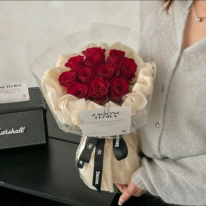 爱在此刻/11枝红玫瑰小香风花束生日花束约会花束元旦跨年花束