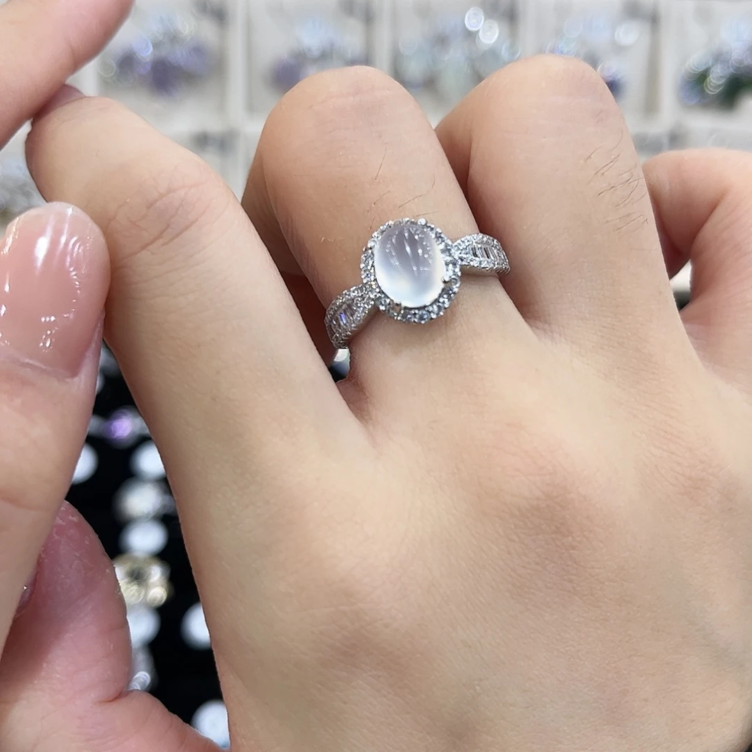 刘***刘岫玉银S925镶嵌戒指