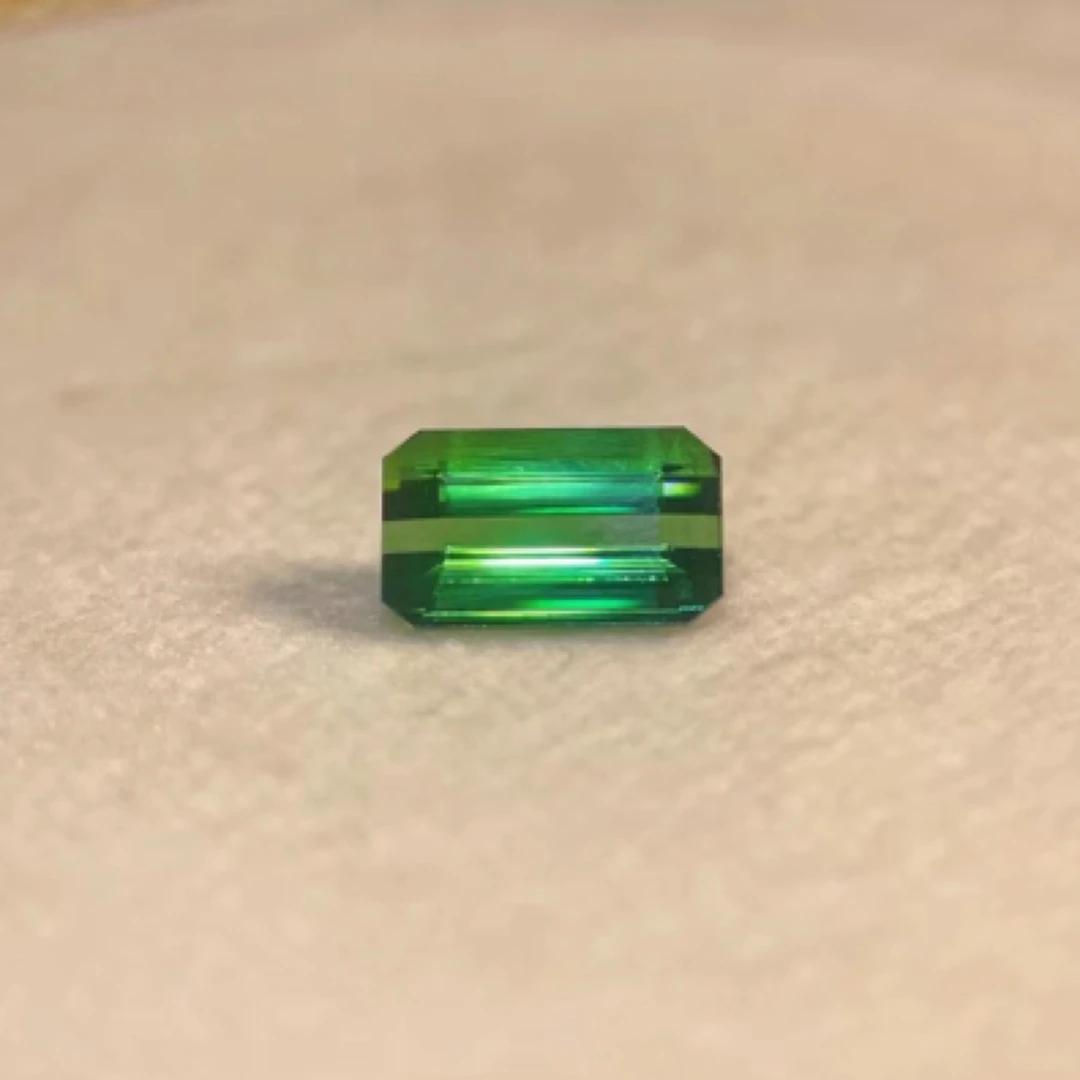 精品电光绿碧玺 | 清新明亮色 裸石可定制