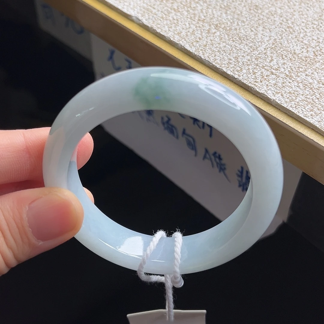 翡翠未镶嵌手镯手镯