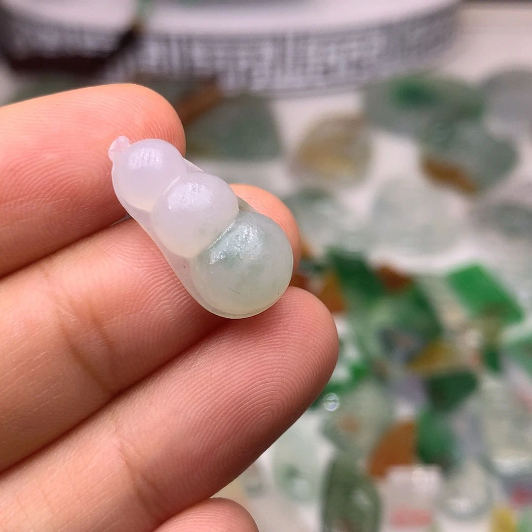 定制翡翠未镶嵌天然翡翠定制