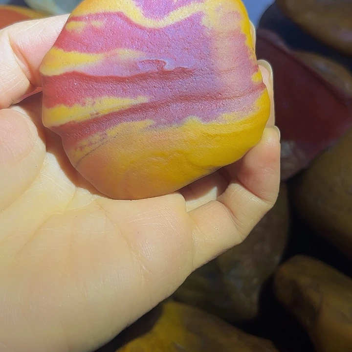 江西石一**爱黄蜡石的设计