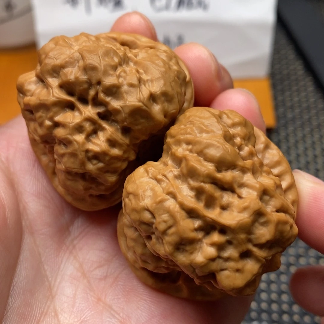 文玩核桃吊坠全品边40左右