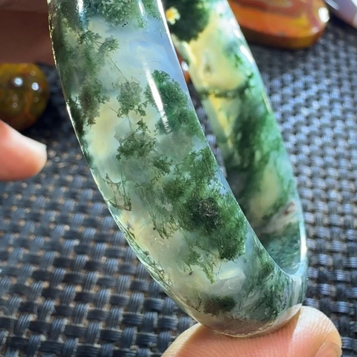 莱***黄玛瑙/玉髓未镶嵌颈饰