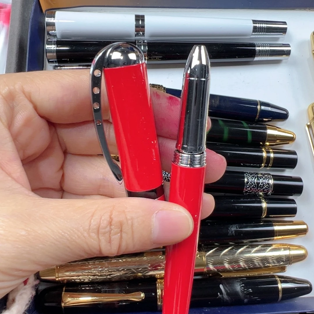 便携式旋转笔帽大红色宝珠笔