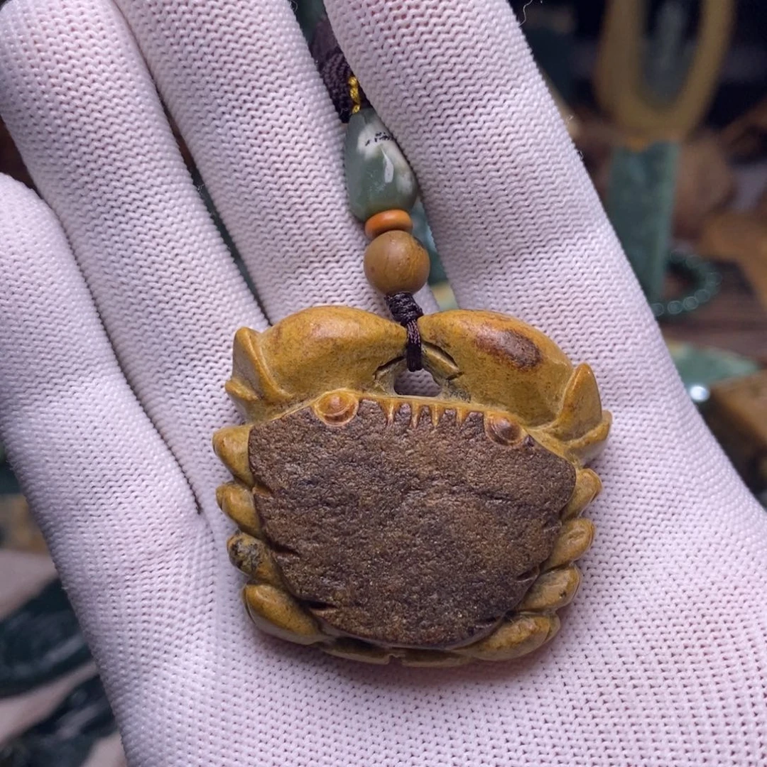 岫岩老玉（透闪石质玉）未镶嵌把件