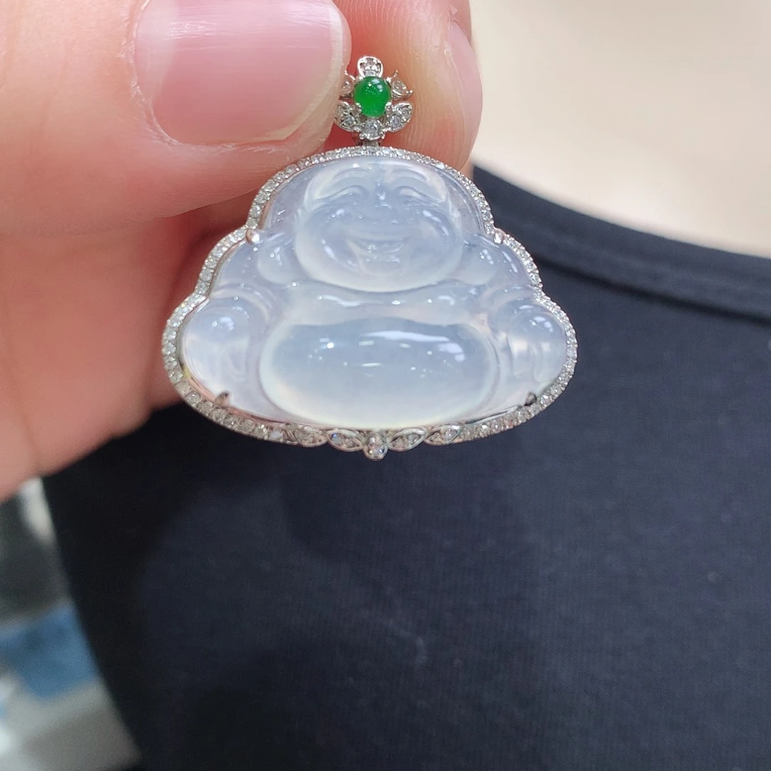 翡翠18K金镶嵌颈饰佛公