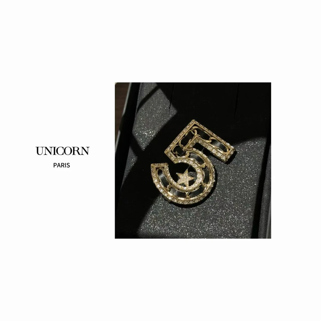 铜合金皮质胸针 时尚胸针 XZ0010