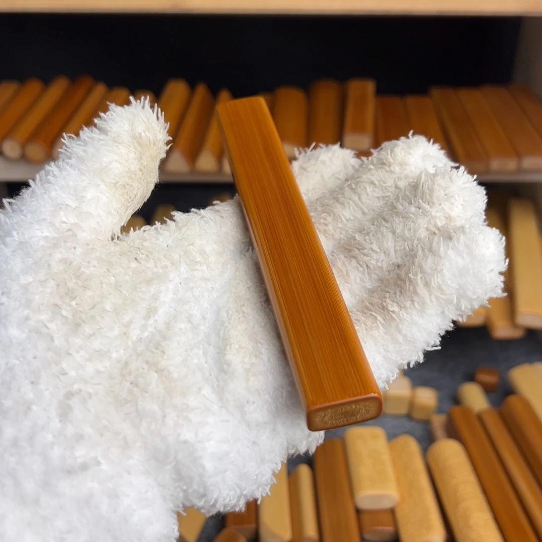 F****红皮扁厚皮满密压手刻pp同款