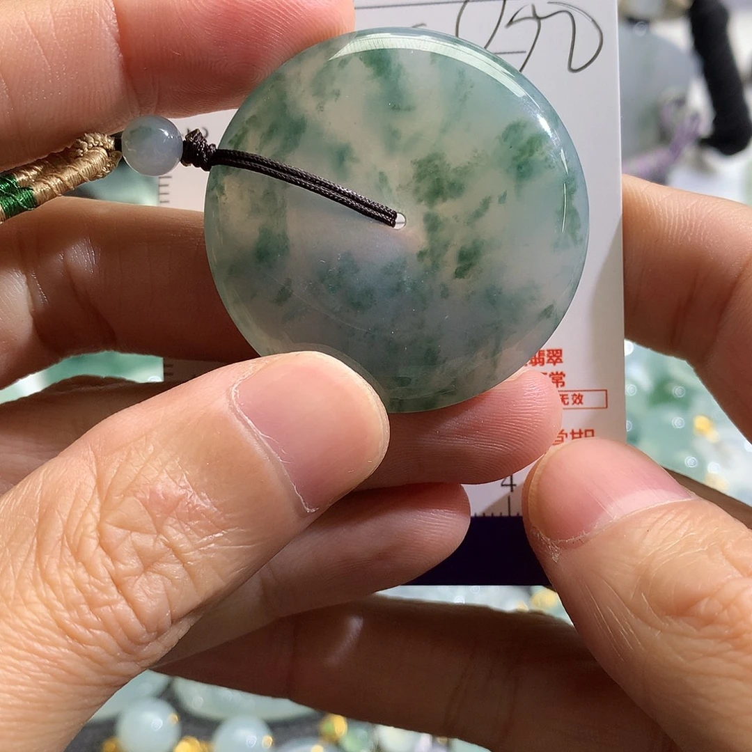 翡翠未镶嵌颈饰吊坠