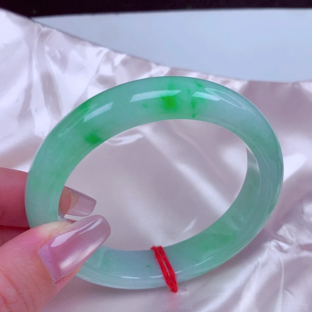 翡翠未镶嵌手镯手镯