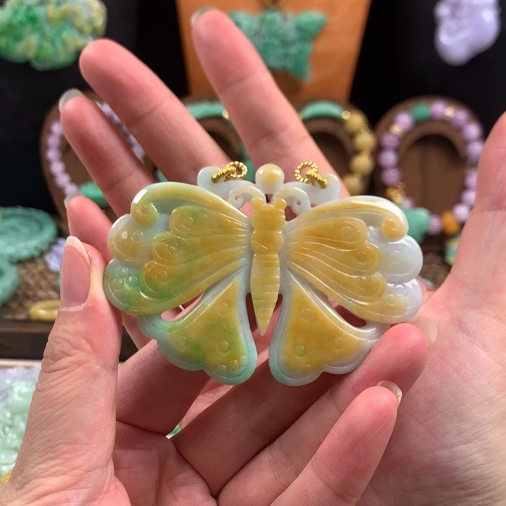 翡翠未镶嵌颈饰吊坠