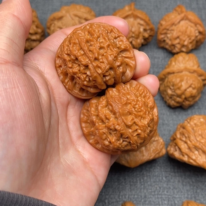 文玩核桃吊坠全品39血麒麟