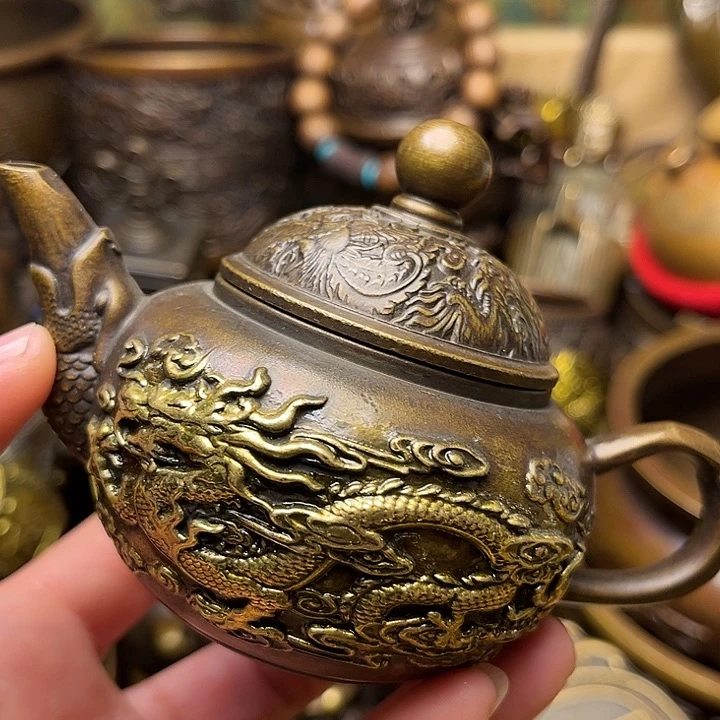 精美铜器批发档口
