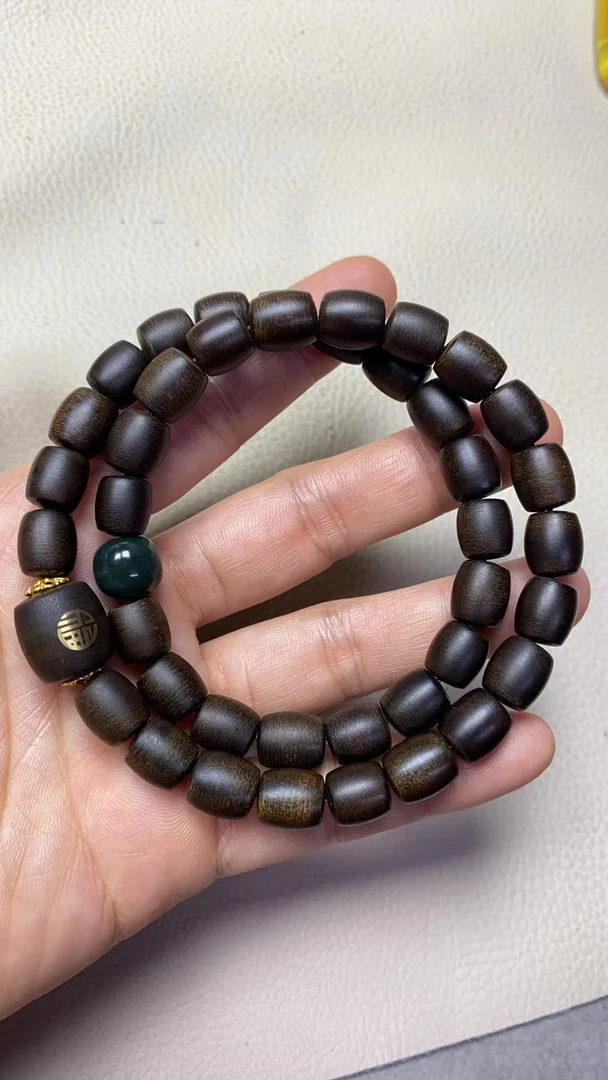 越南芽庄白奇楠黑油沉水老料0.8定制款