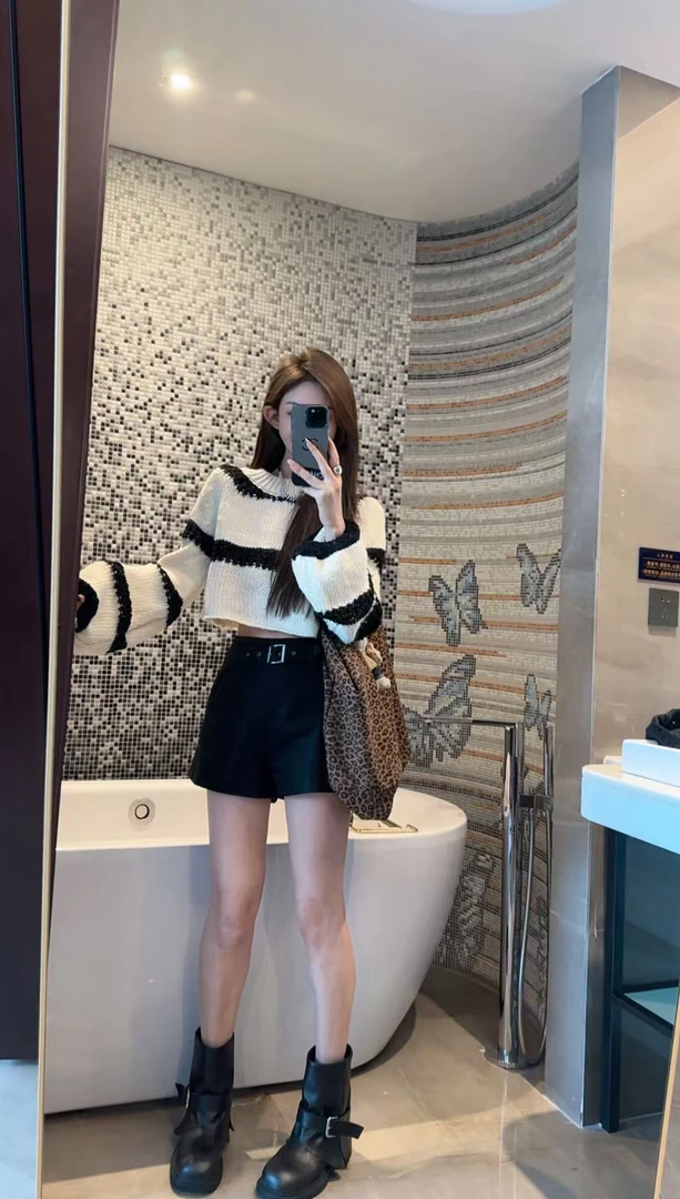 毛针织衫黑白短款拼接条纹毛衣针织长袖