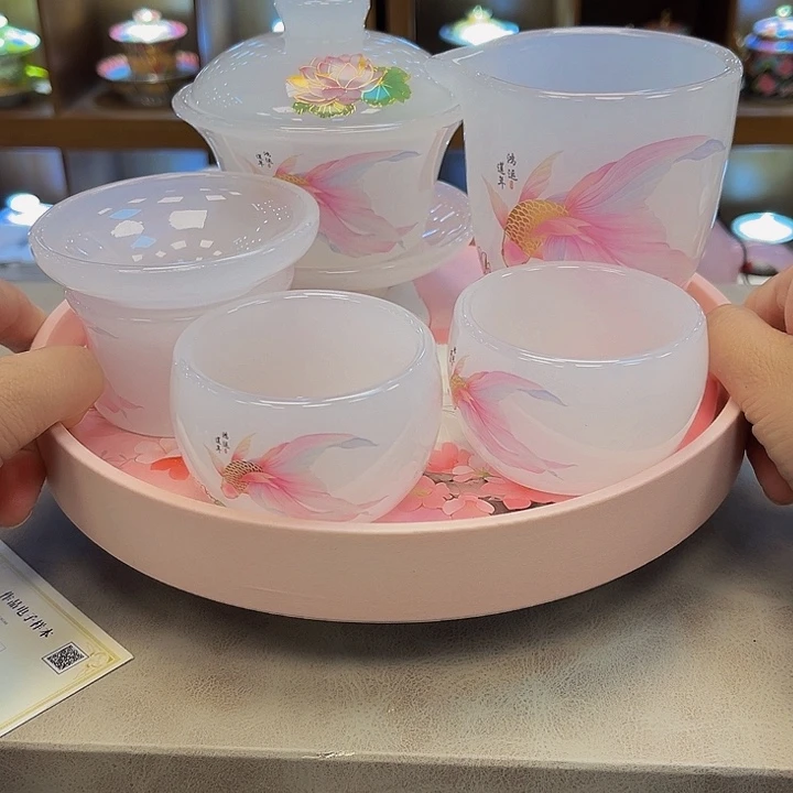 段泥茶杯吧啦吧啦的说了一