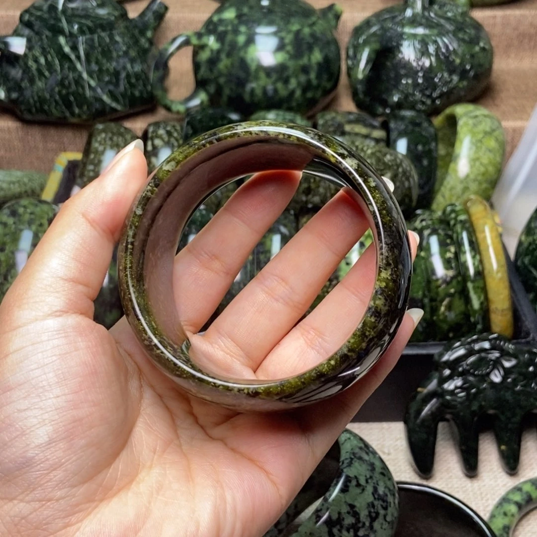 越***豆未镶嵌蛇纹石玉药王石手镯