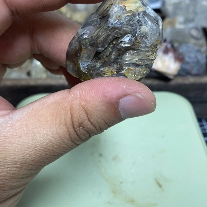 水晶水晶柱未镶嵌菠****）