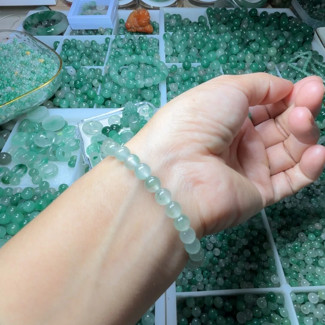 石英质玉（非洲翠）未镶嵌卡6mm手链