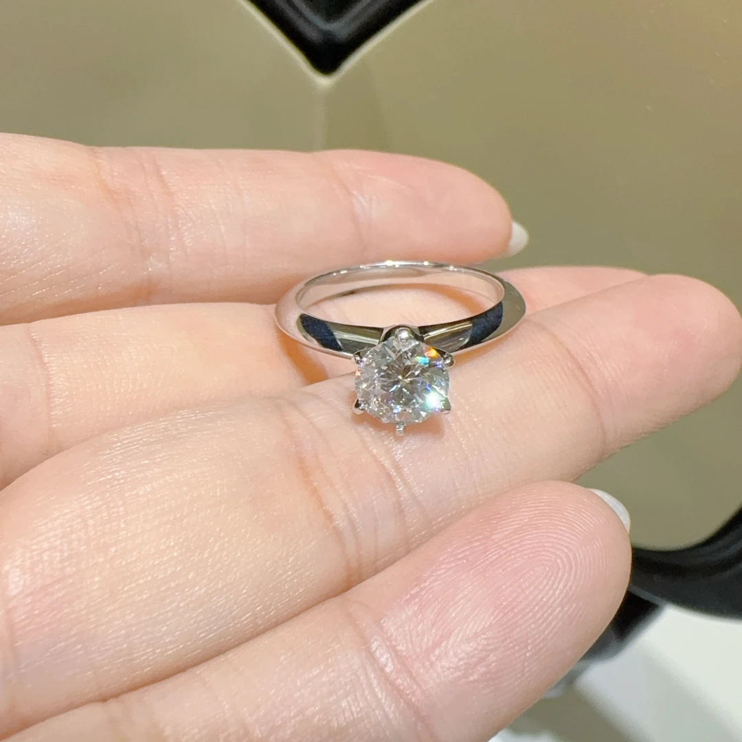 实验室培育钻石18K白金镶嵌培育钻石六爪钻戒指婚戒经典百搭女款R