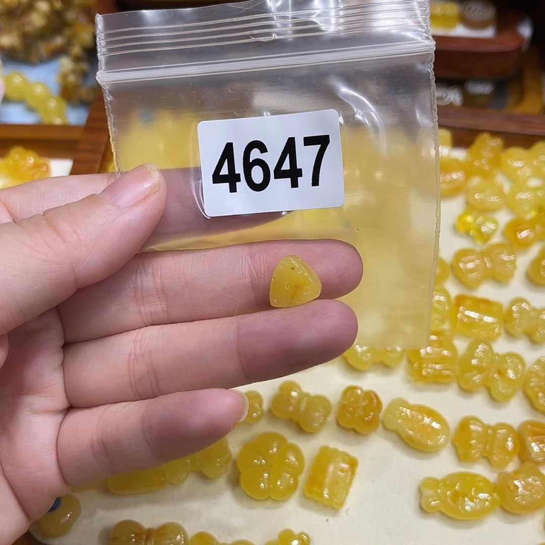 琥珀未镶嵌珠宝奇石