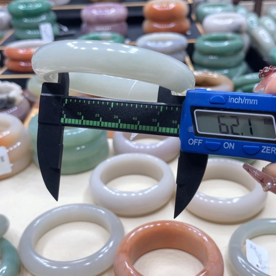 石英质玉手镯合金