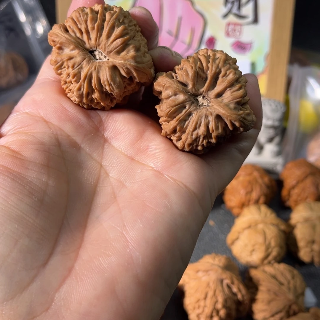 文玩核桃把件好*。南疆石