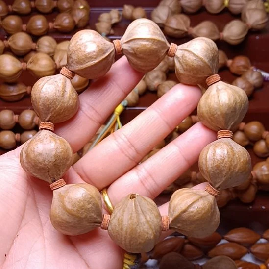 橄榄核手串/手链橄榄核手串铁核三花2.3*2.5左右