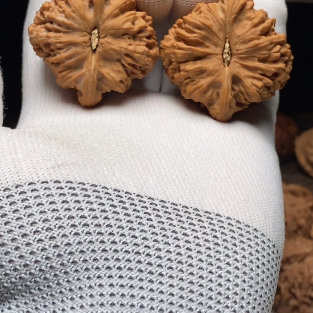 皇***宇吊坠文玩核桃45南将石