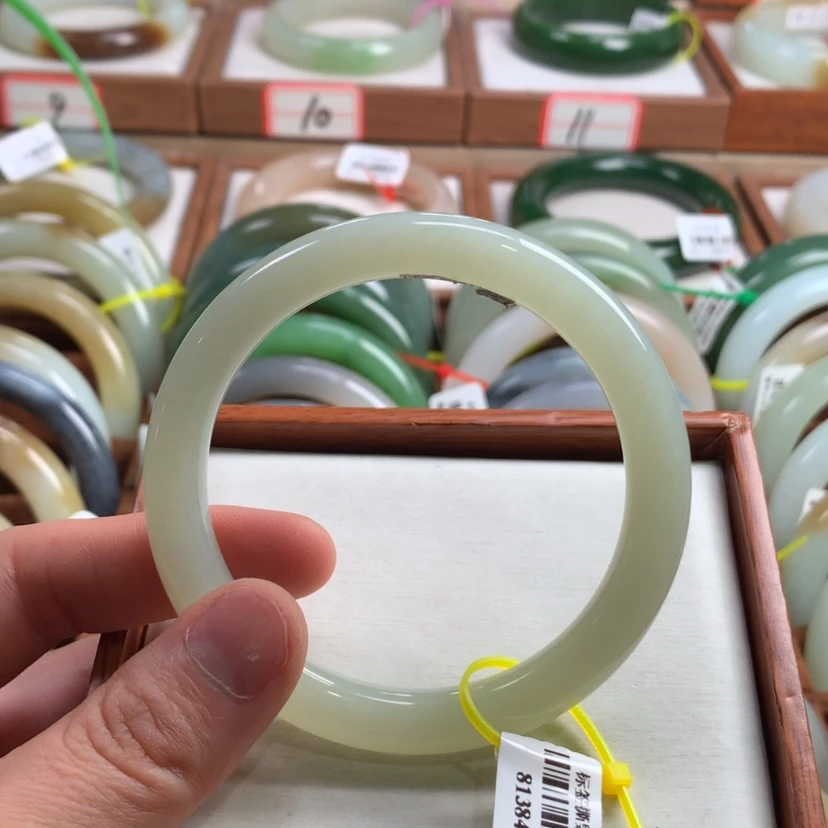 【闪购商品】和田玉手镯未镶嵌58.5