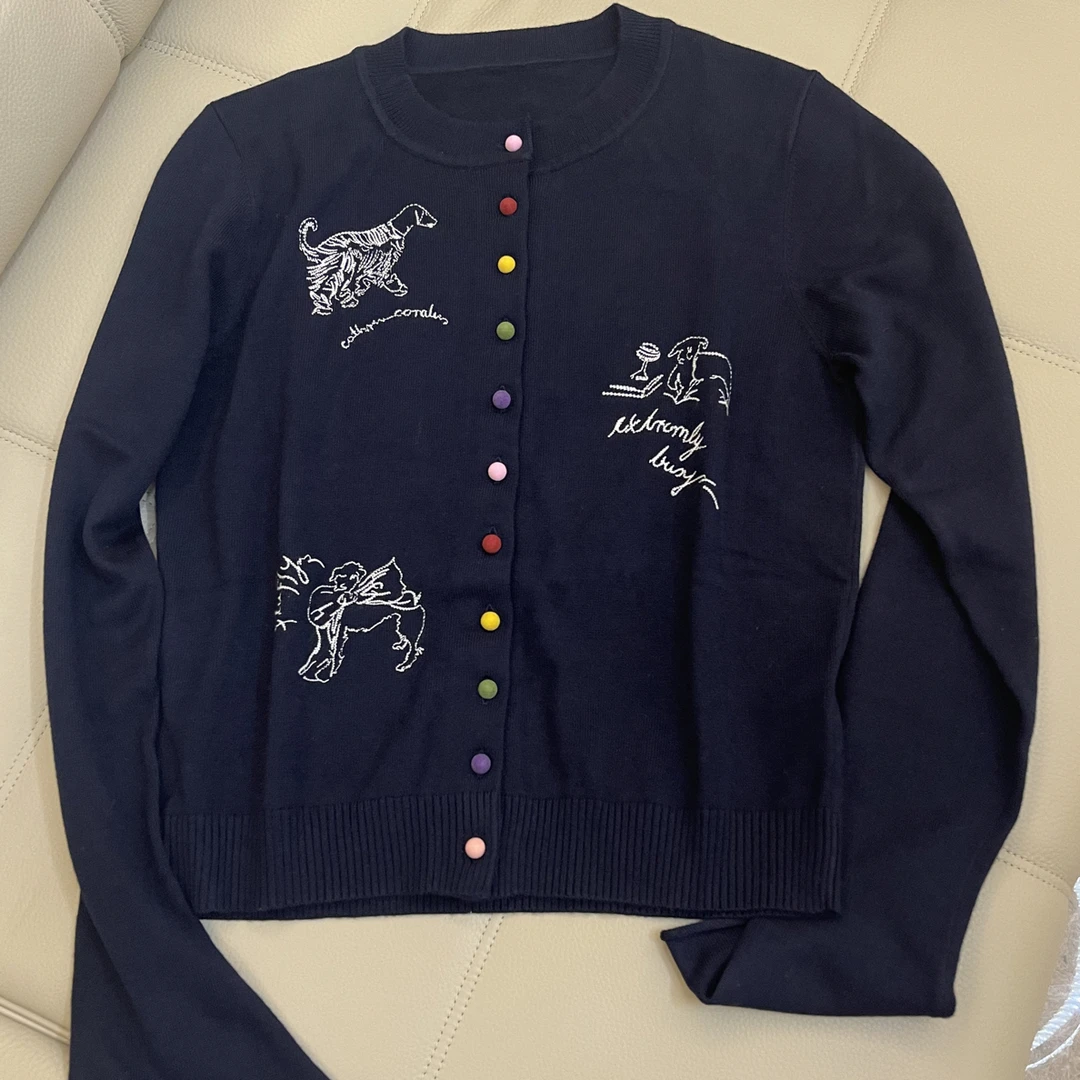 长袖女单排扣透气常规圆领短外套针织绣花上衣