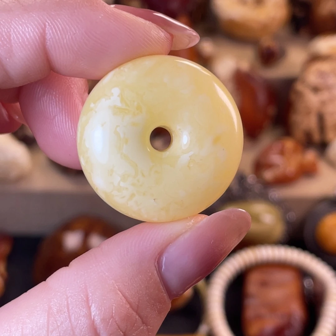 裸石琥珀未镶嵌天然蜜蜡白花蜡平安扣