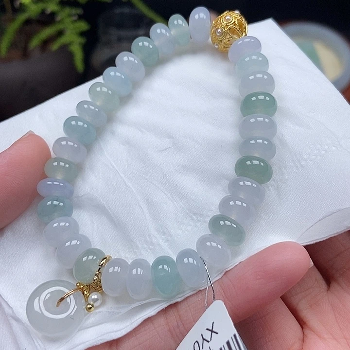 翡翠挂件未镶嵌珠链