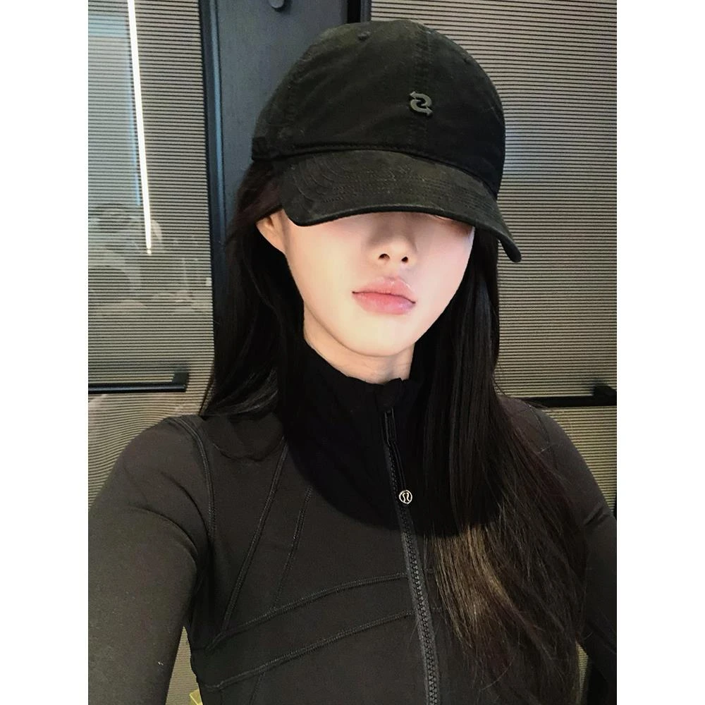 韩系徽章大头围显脸小棒球帽春夏新宽檐软顶鸭舌帽子ins复古黑色