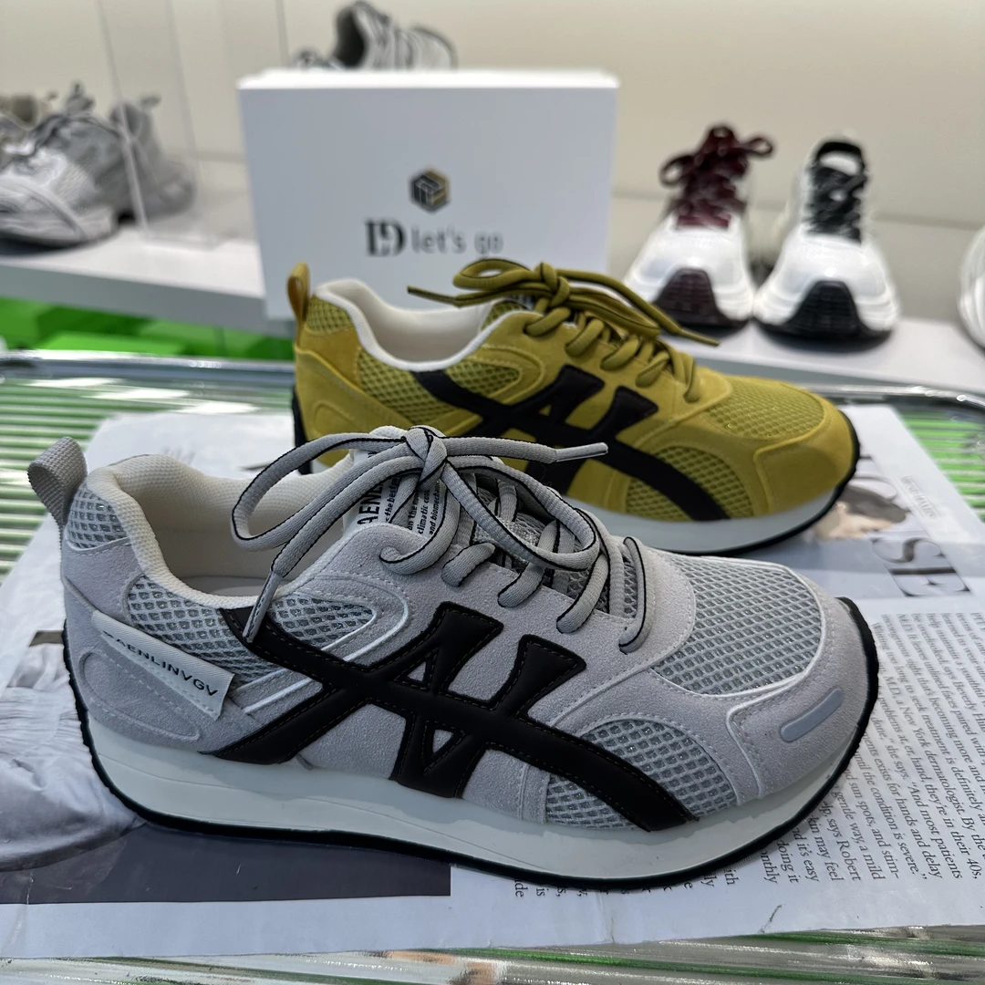 真皮平底德训鞋女2025春季新款内增高板鞋拼色运动休闲鞋阿甘鞋