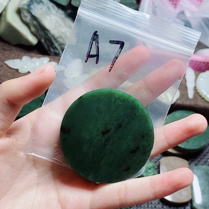 和田玉（糖玉）未镶嵌珠宝半成品