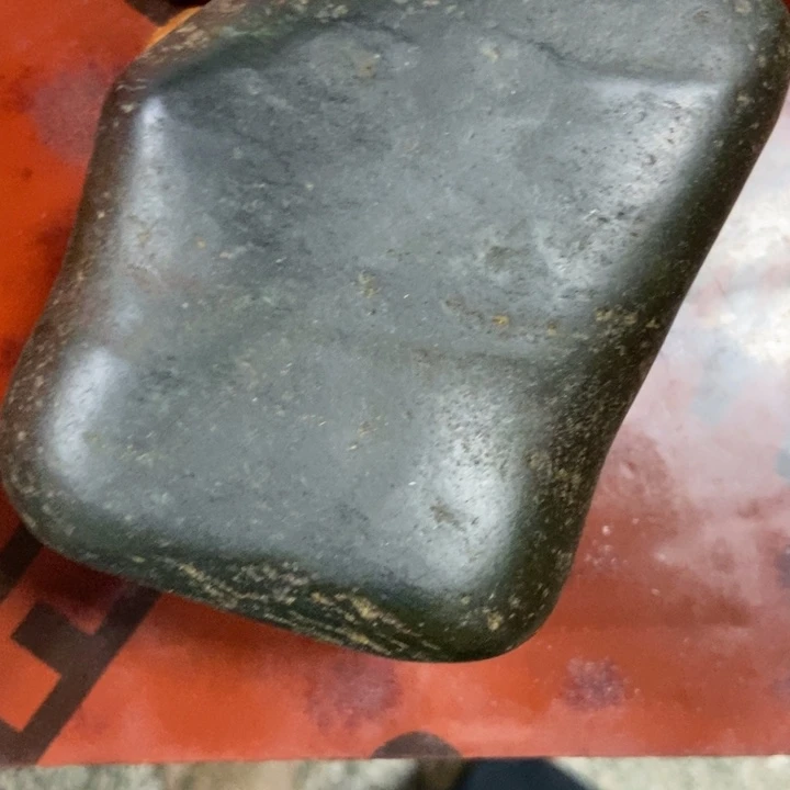 和田玉（糖玉）未镶嵌颈饰崖*