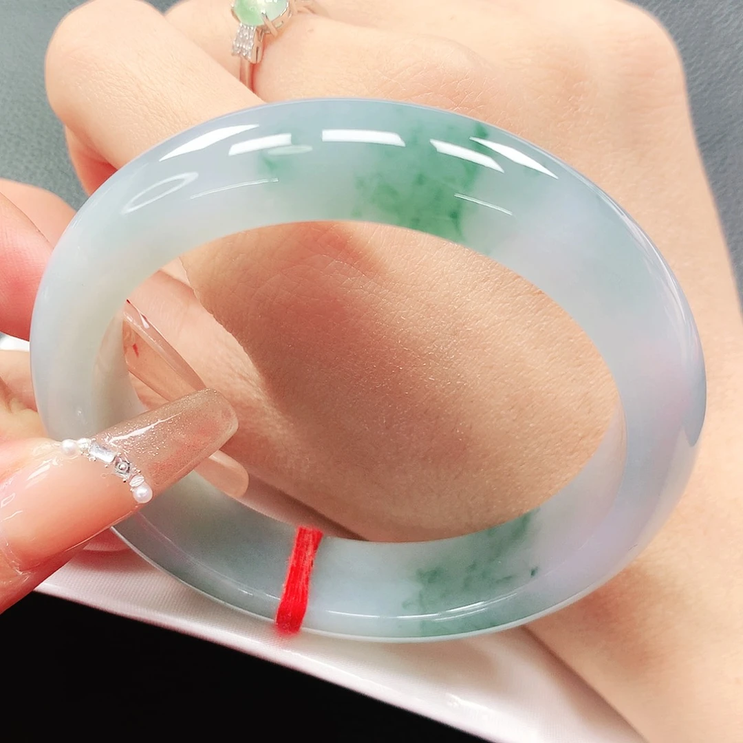 翡翠手镯未镶嵌58圈