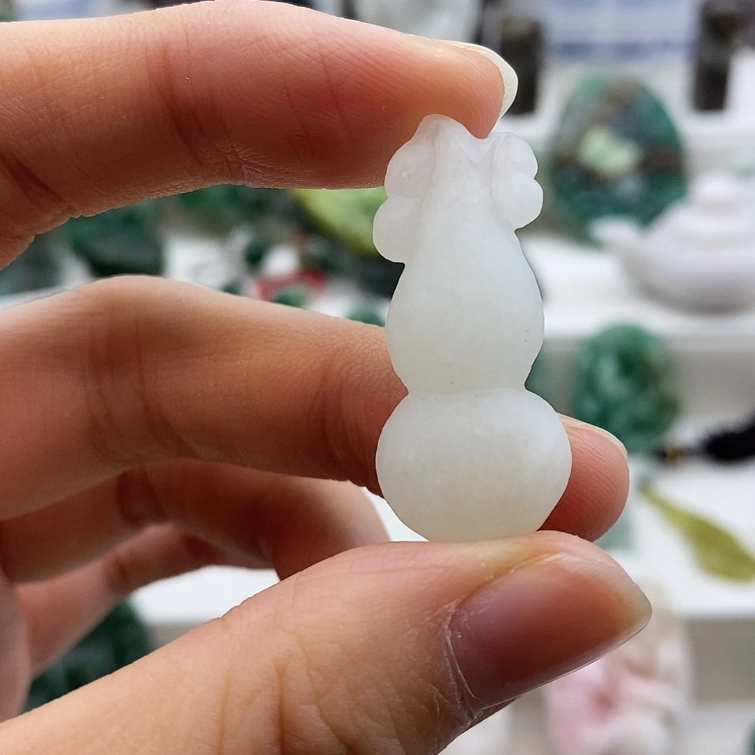 独山玉未镶嵌颈饰